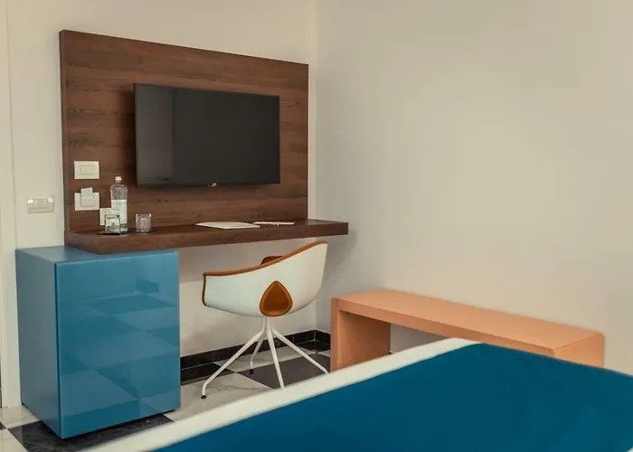 מלון Nautilus גיארדיני נאקסוס