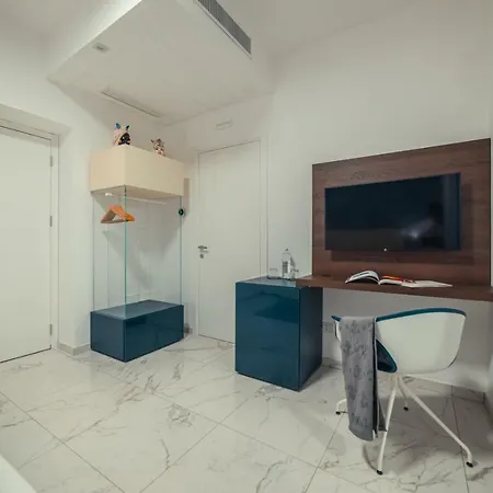 Nautilus جيارديني ناكسوس