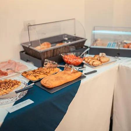 فندق Nautilus 4*